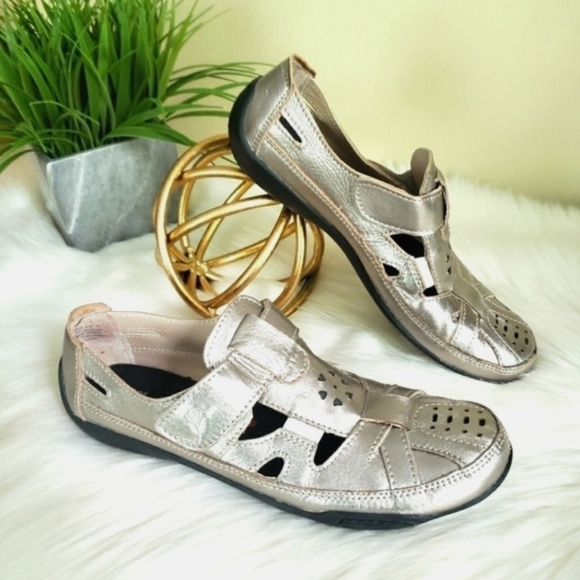 Ros Hommerson Candid Silver loafers flats Comfy Size 9 - Picture 15 of 16